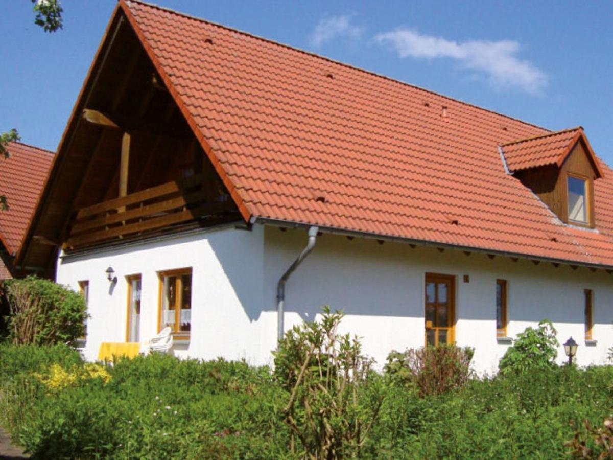 Spacious Apartment In The Green Bruchttal Bredenborn Exterior photo